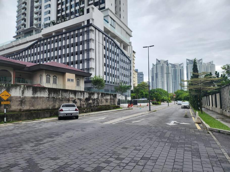 Sunflower/4r3b/klcc/1550sf/bacony/newcondo/bathtub * Kuala Lumpur