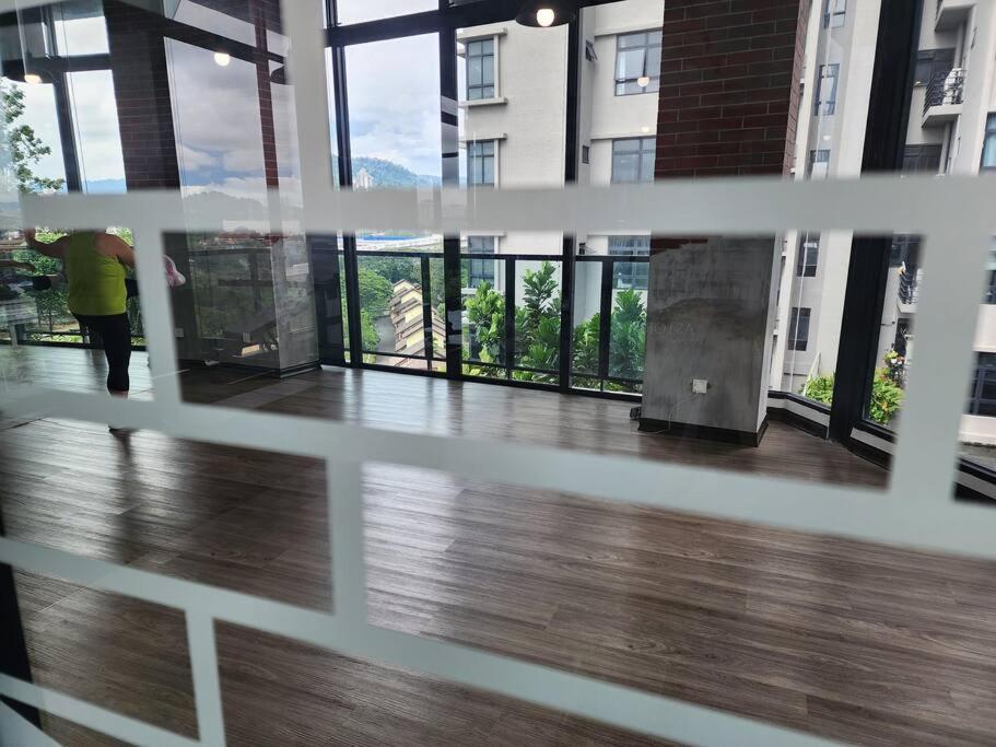 Sunflower/4r3b/klcc/1550sf/bacony/newcondo/bathtub Pangsapuri
