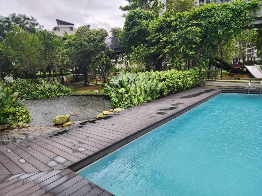 Sunflower/4r3b/klcc/1550sf/bacony/newcondo/bathtub Pangsapuri
