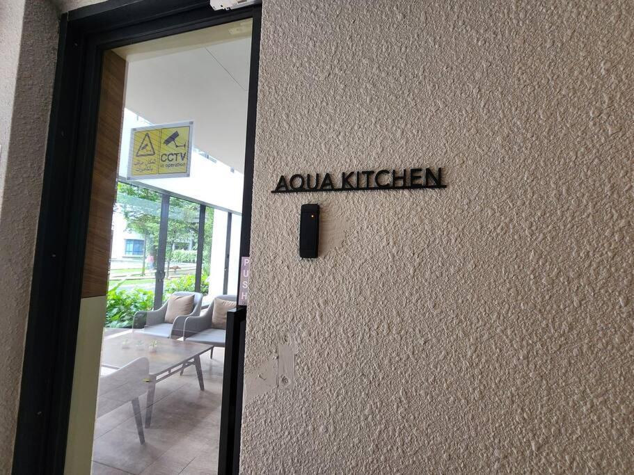 Sunflower/4r3b/klcc/1550sf/bacony/newcondo/bathtub *