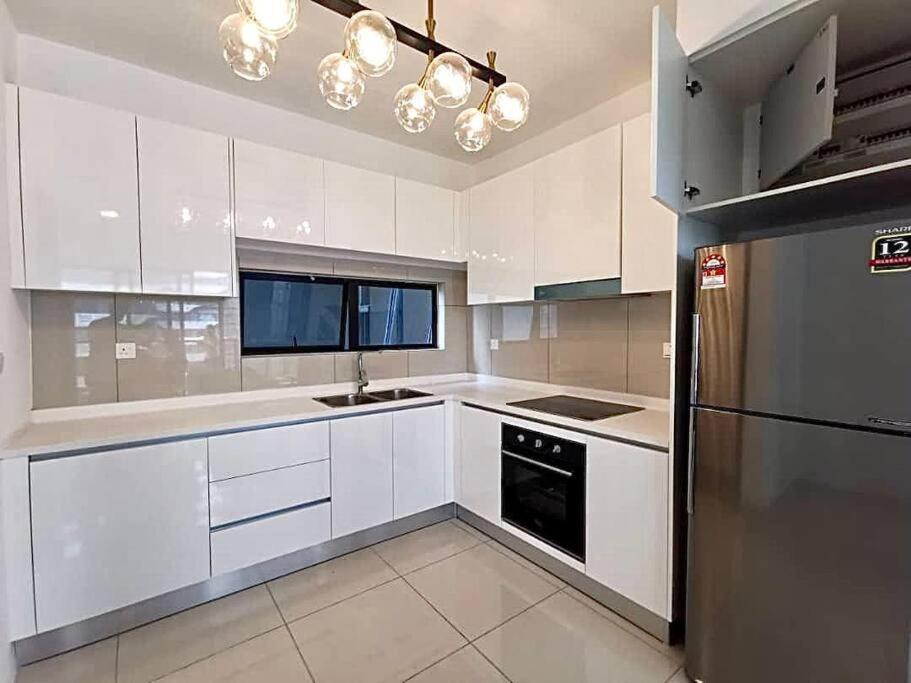 Sunflower/4r3b/klcc/1550sf/bacony/newcondo/bathtub Pangsapuri